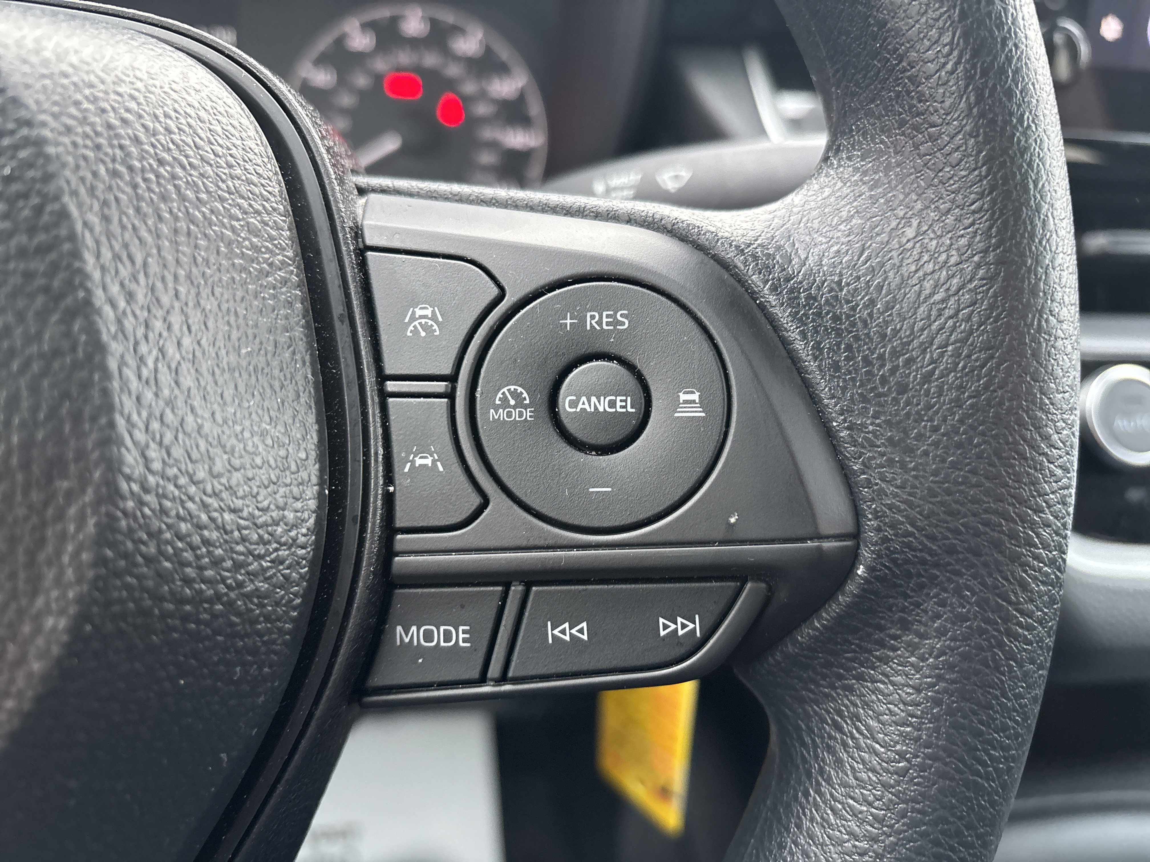 Used 2025 Toyota Corolla LE image 20