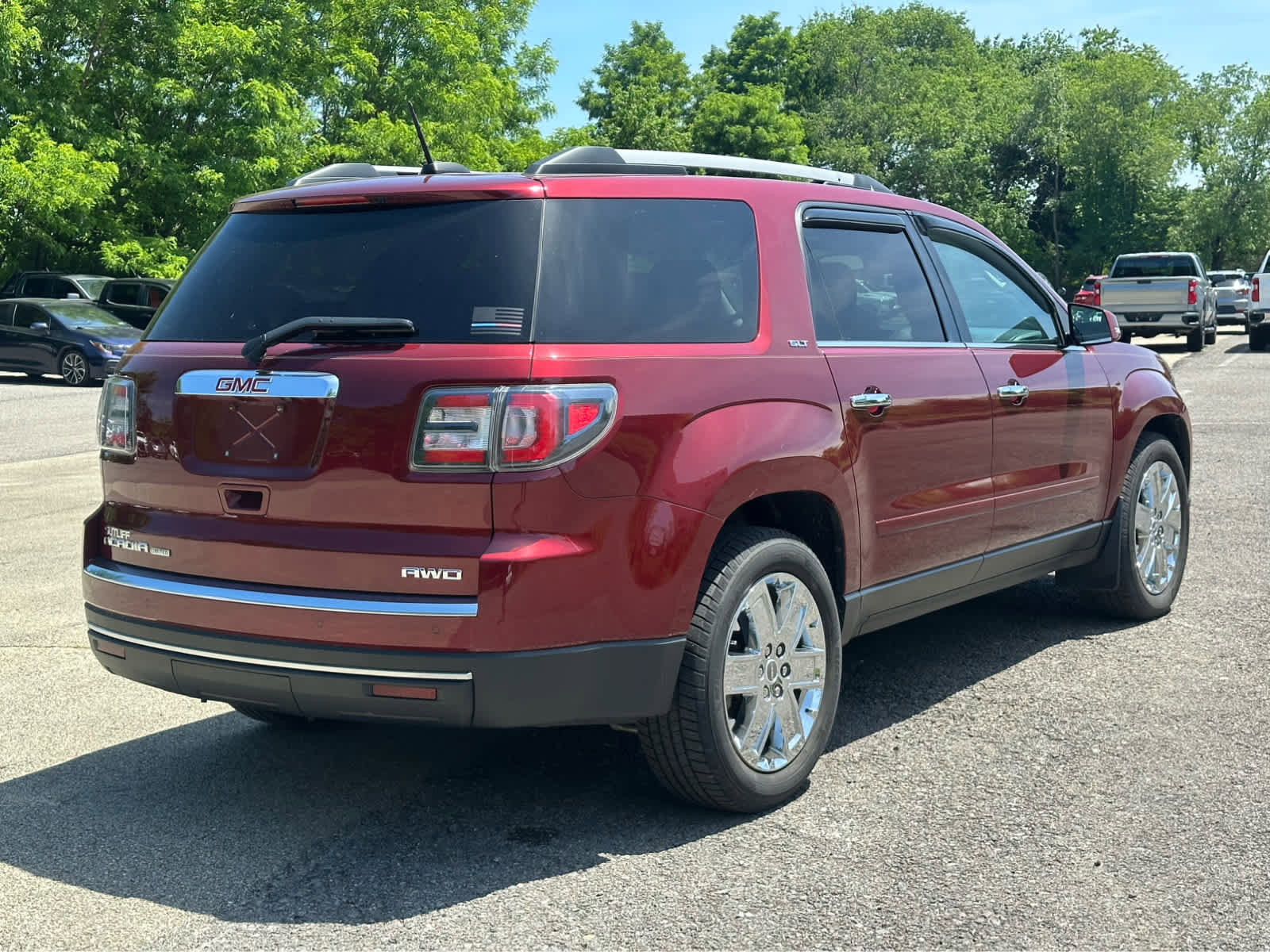 Used 2017 GMC Acadia Limited SLT AWD/4WD image 7