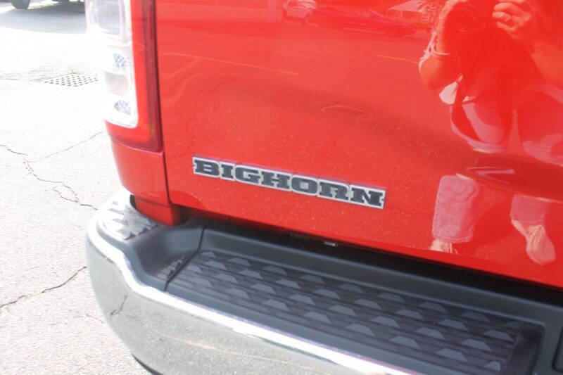 Used 2024 RAM 2500 Big Horn w/ Bed Utility Group image 9