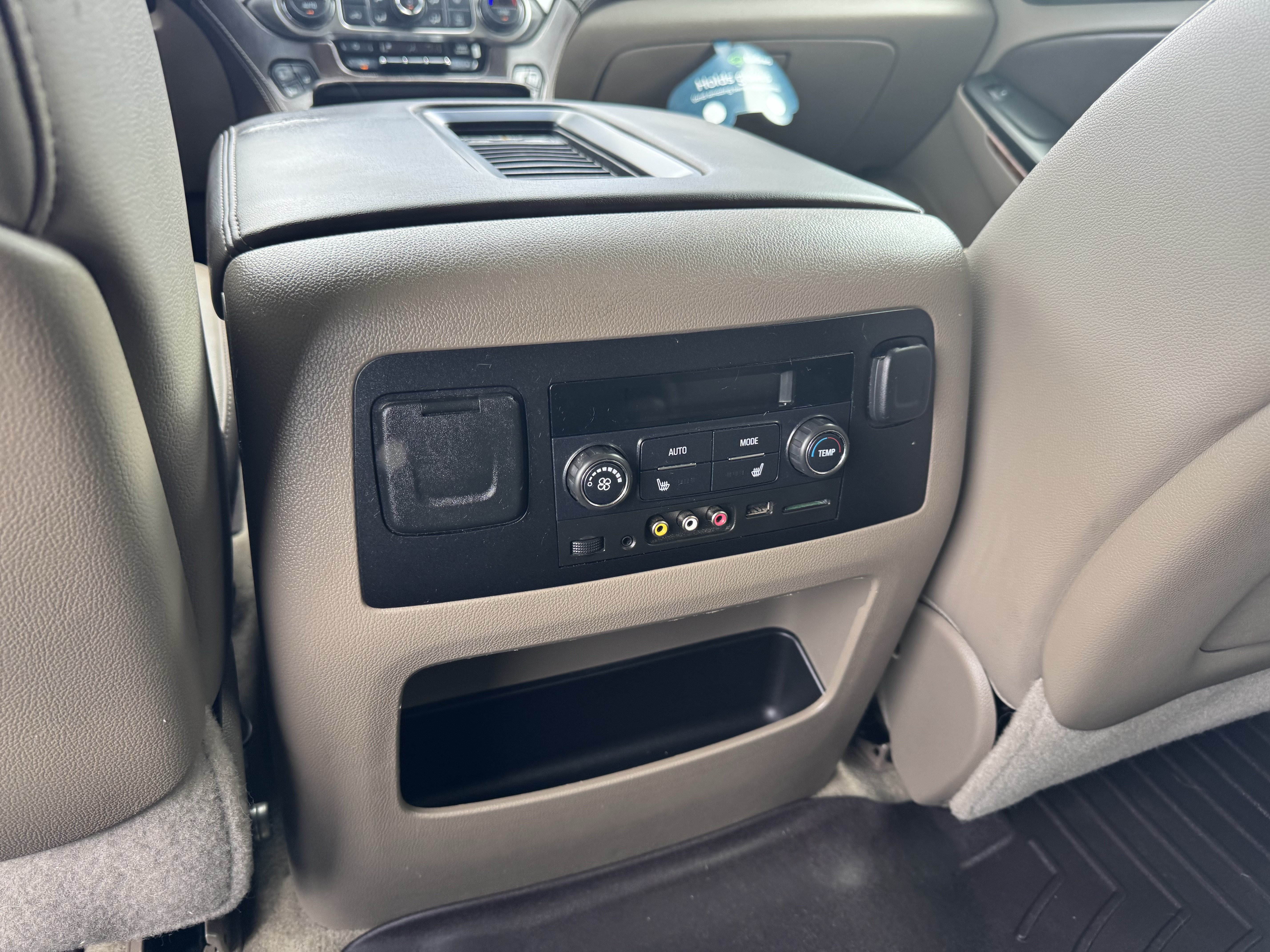 Certified 2016 Chevrolet Suburban LTZ AWD/4WD image 17