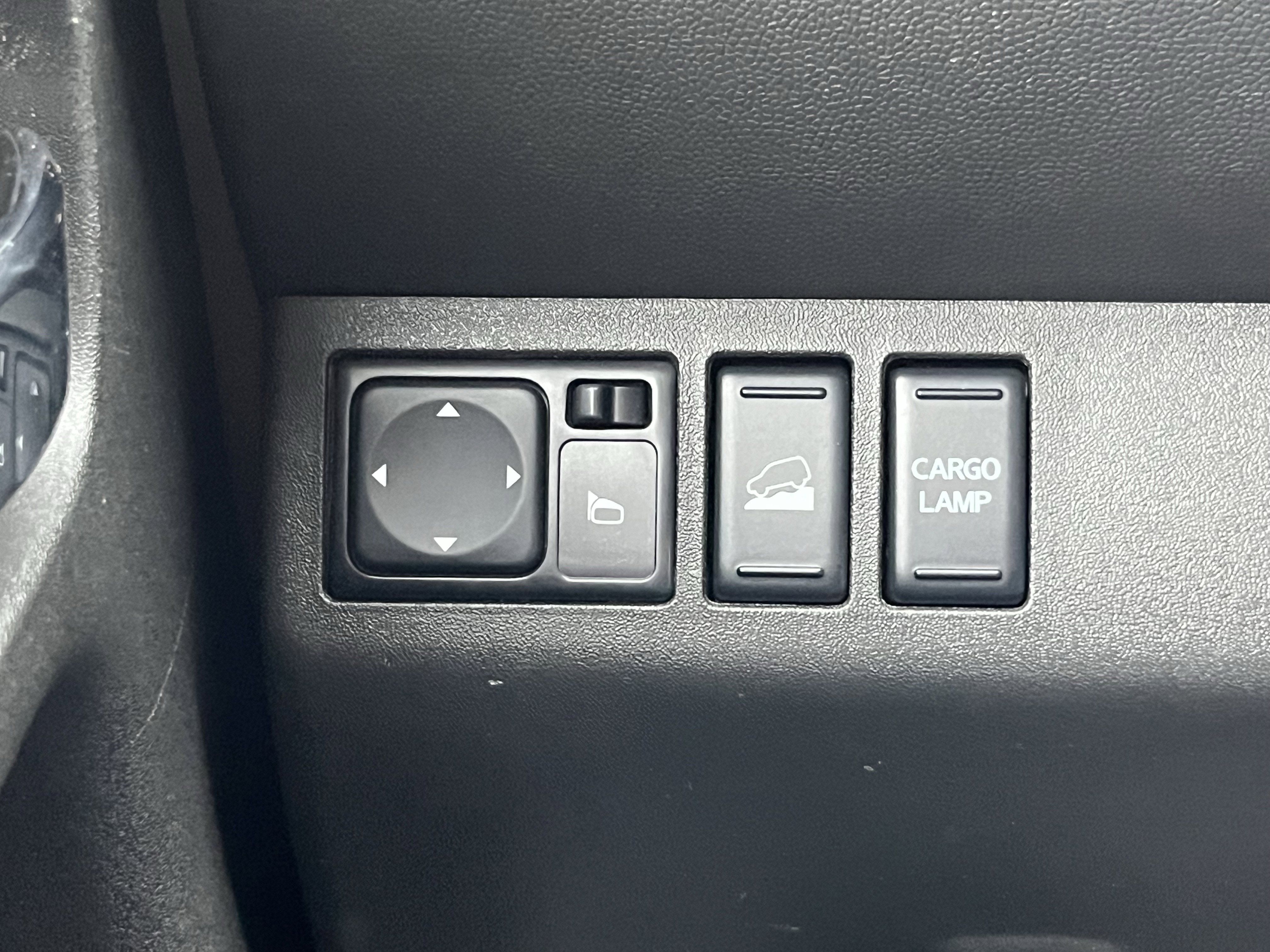 Used 2016 Nissan Frontier SV w/ SV Value Truck Package AWD/4WD image 31