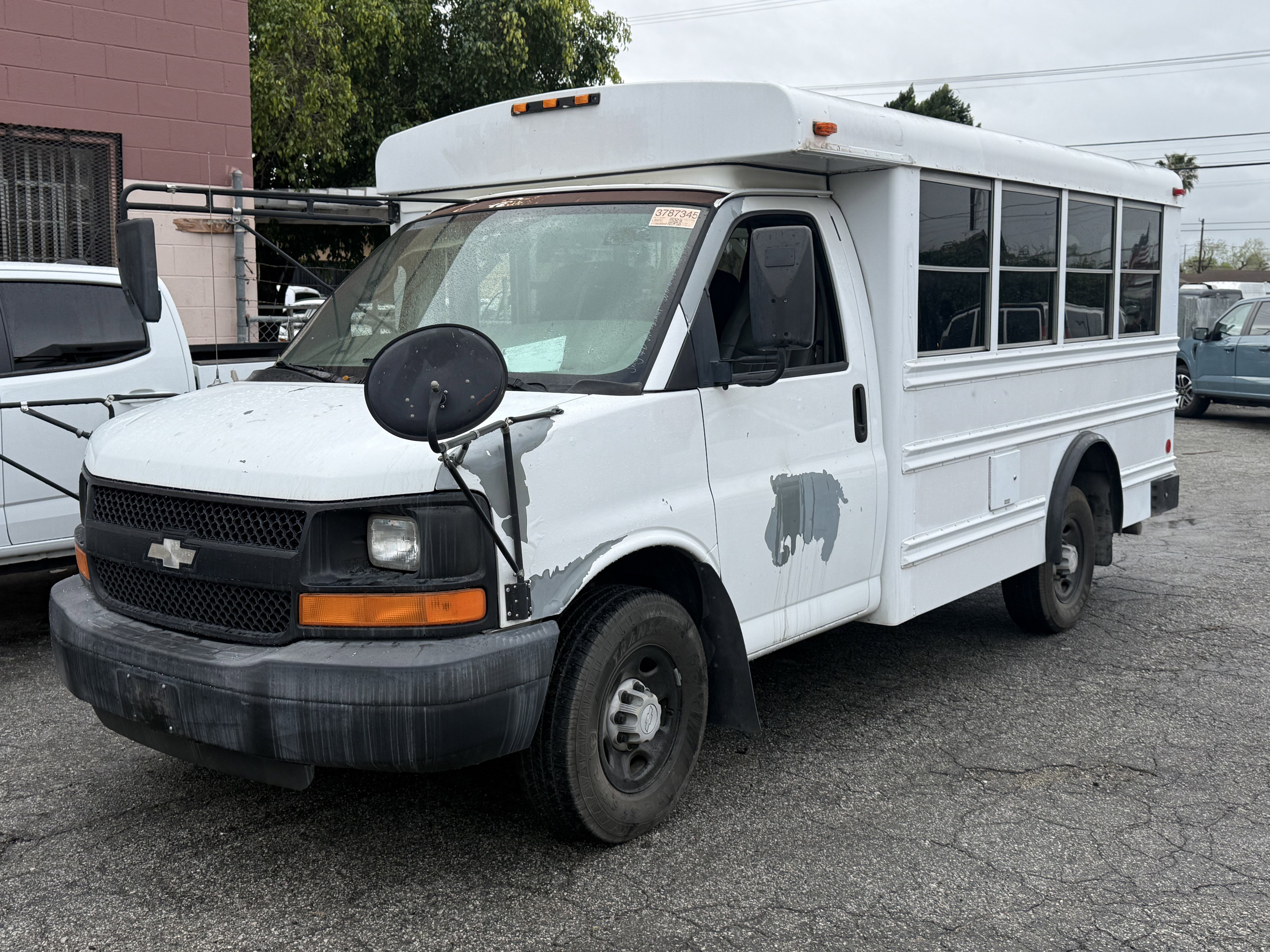 Used 2006 Chevrolet Express 3500 w/ School Bus Package image 2