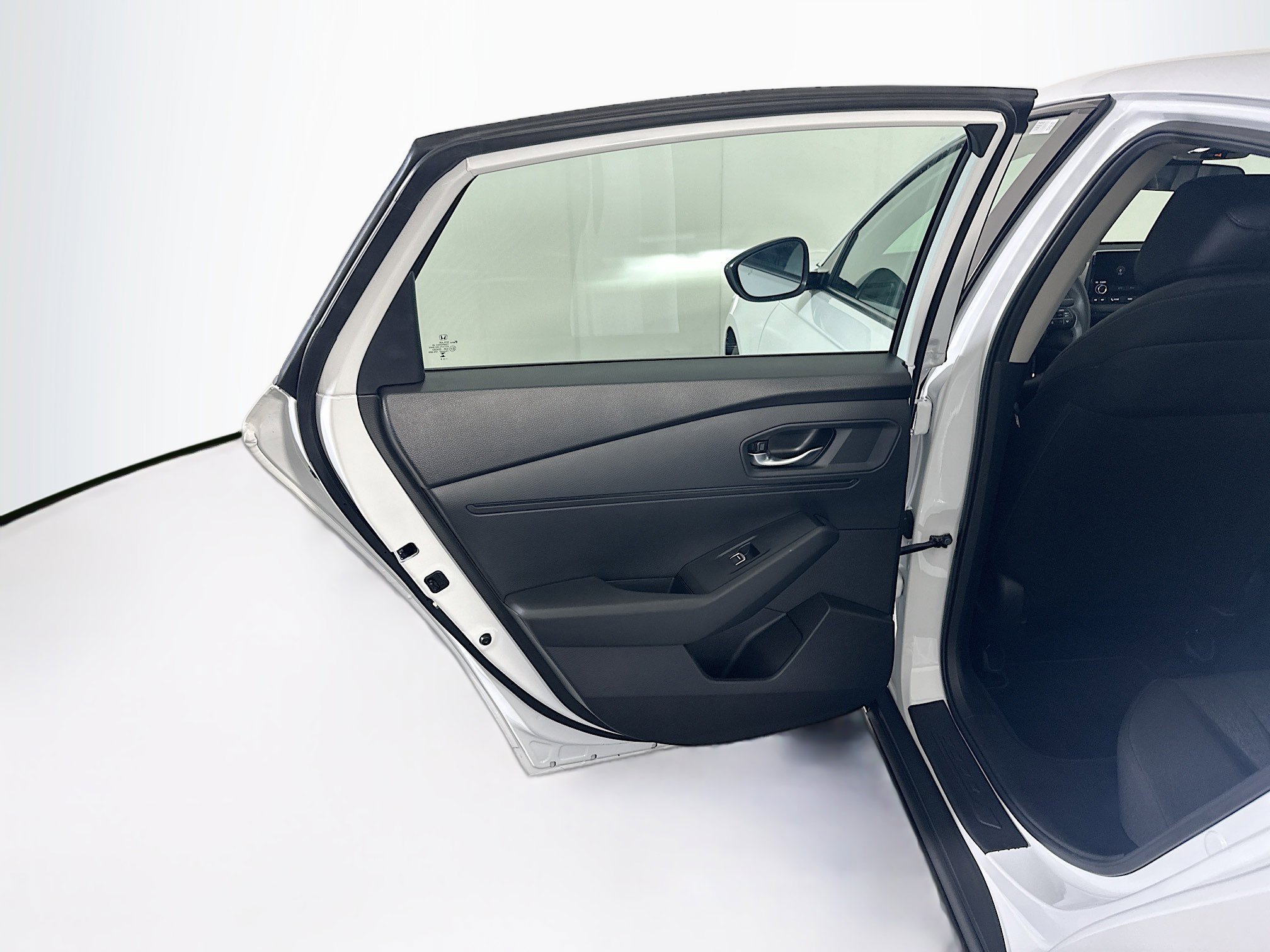 Used 2025 Honda Accord SE image 27