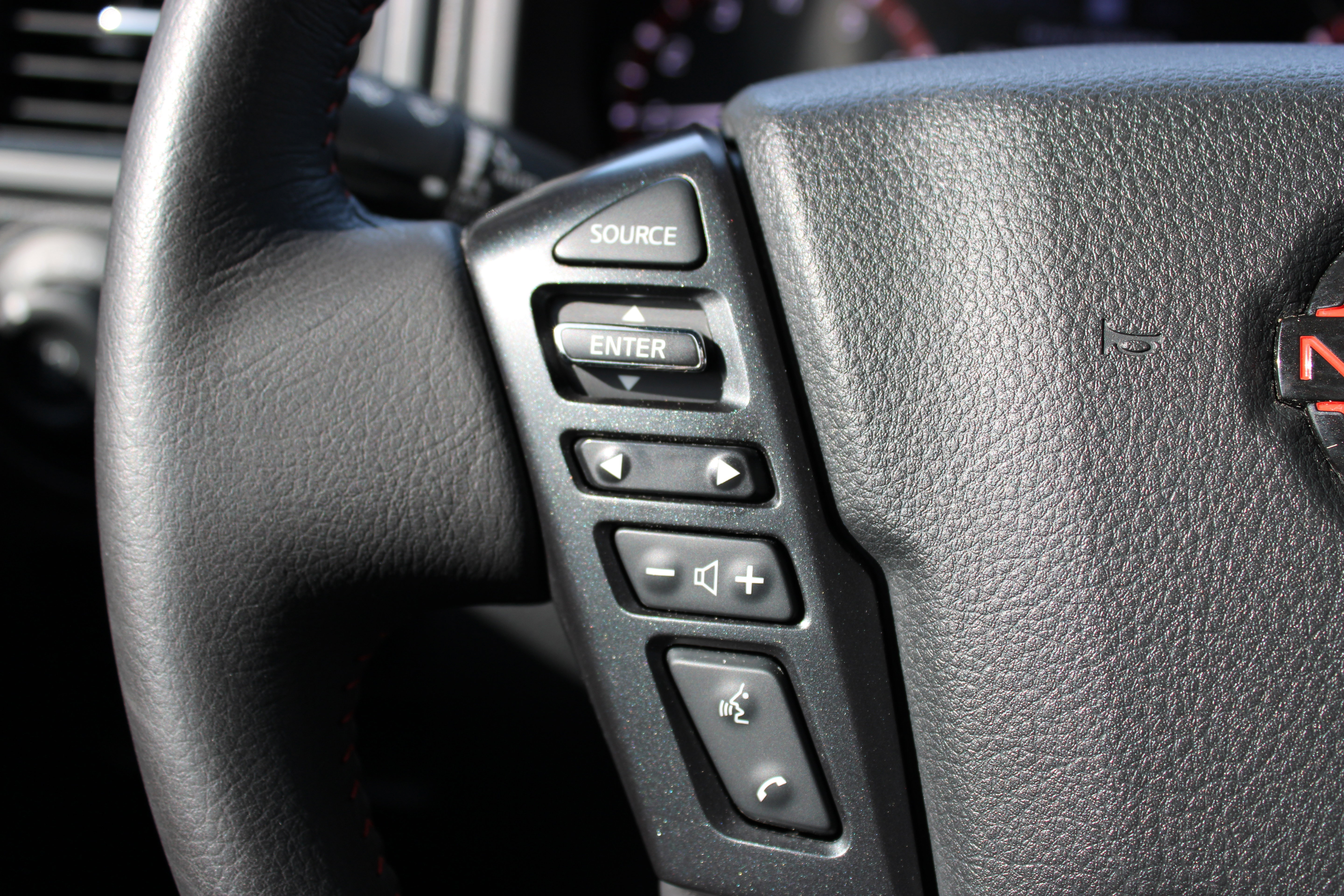 Certified 2024 Nissan Titan PRO-4X w/ Pro-4x Convenience Package AWD/4WD image 30