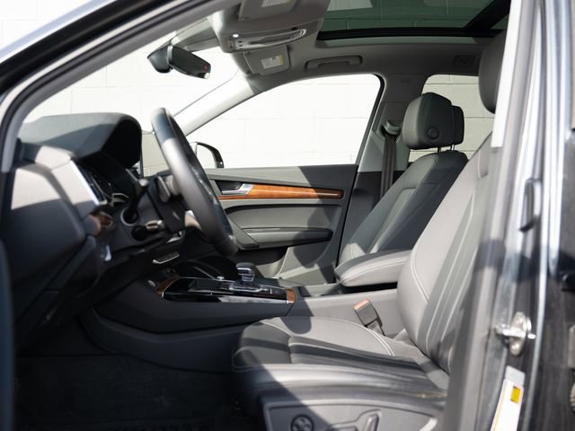 Used 2023 Audi Q5 2.0T Premium w/ Convenience Package image 17