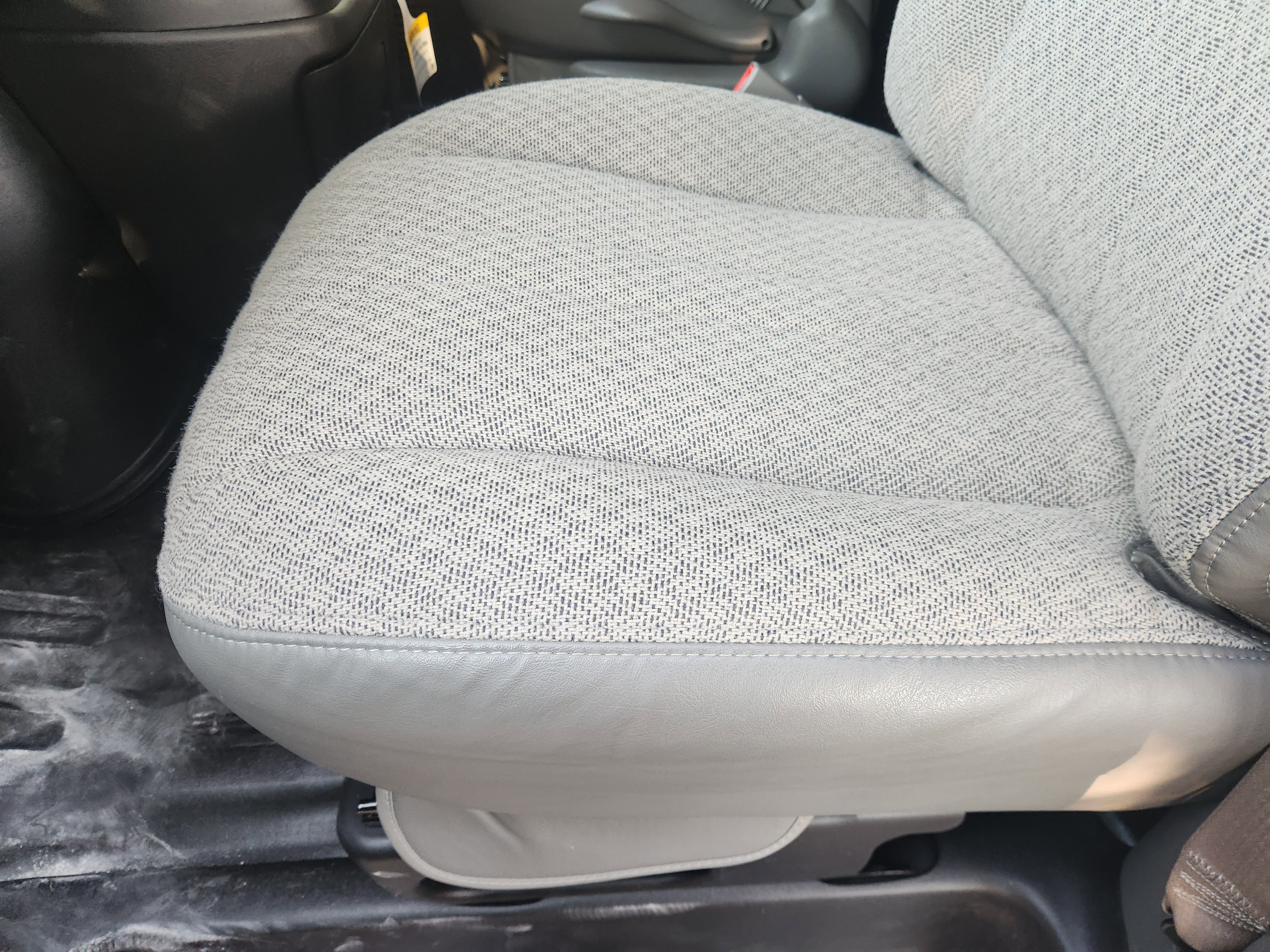 New 2025 Chevrolet Express 2500 w/ Safety Package image 26