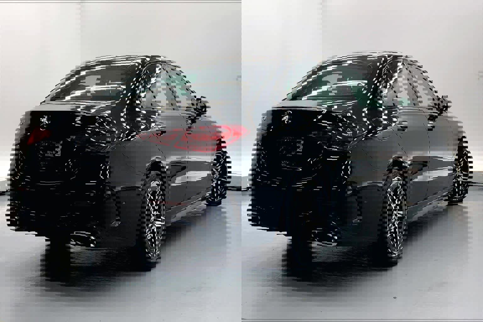 Used 2025 Mercedes-Benz C 300 Sedan image 4