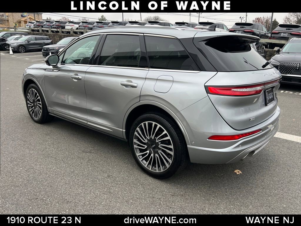 Certified 2021 Lincoln Corsair Reserve w/ Equipment Group 201A image 3