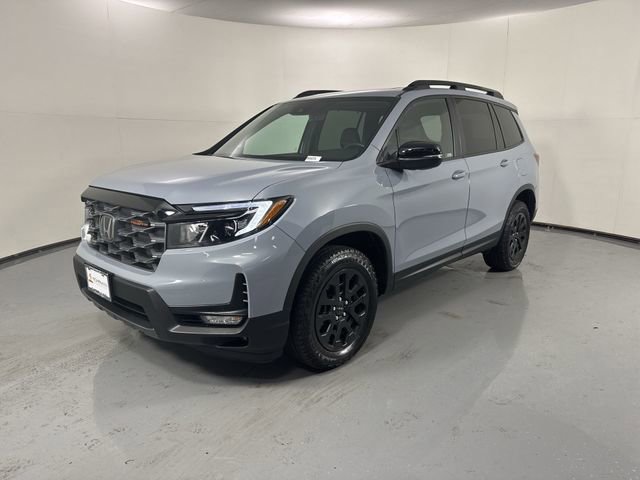 Used 2023 Honda Passport TrailSport image 2