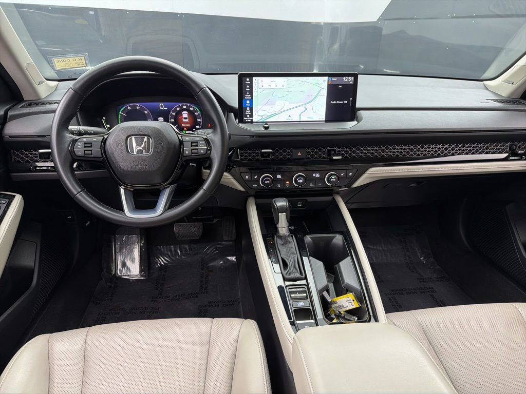 Used 2023 Honda Accord Touring image 7