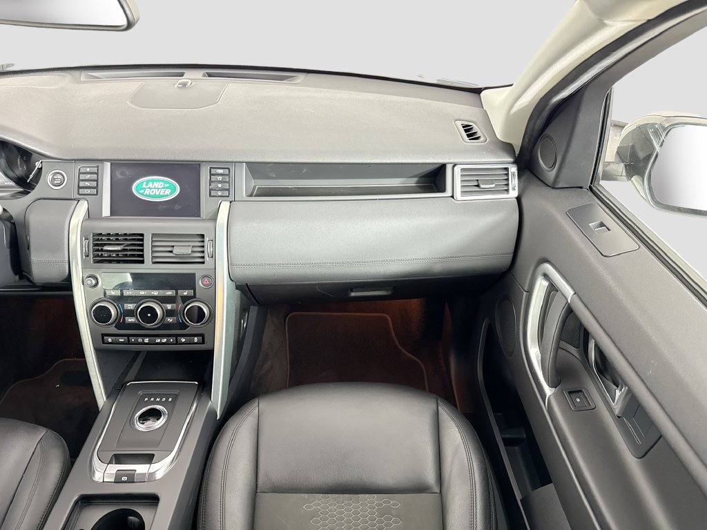 Used 2019 Land Rover Discovery Sport SE AWD/4WD image 21