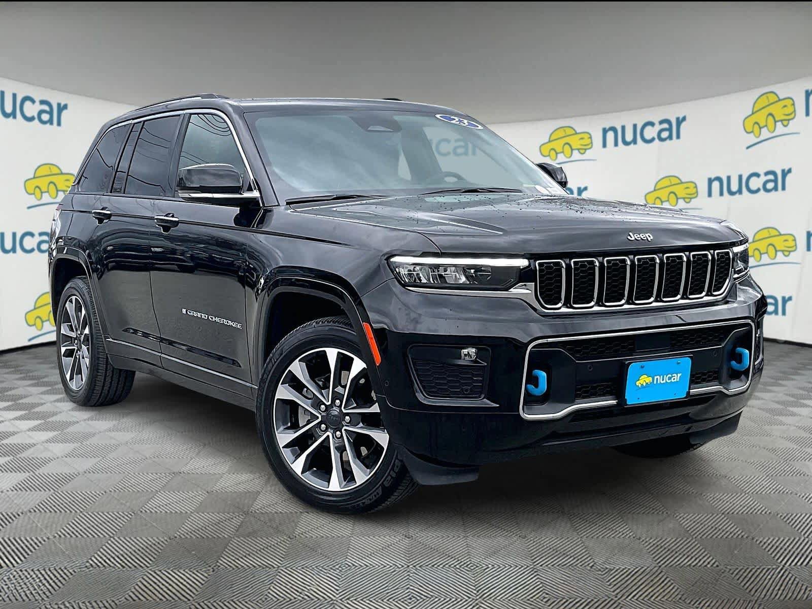 Used 2023 Jeep Grand Cherokee Overland w/ Luxury Tech Group IV AWD/4WD image 1