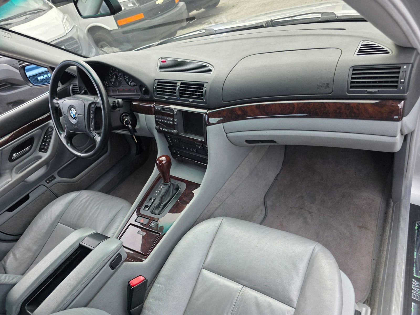 Used 2000 BMW 740i RWD image 15