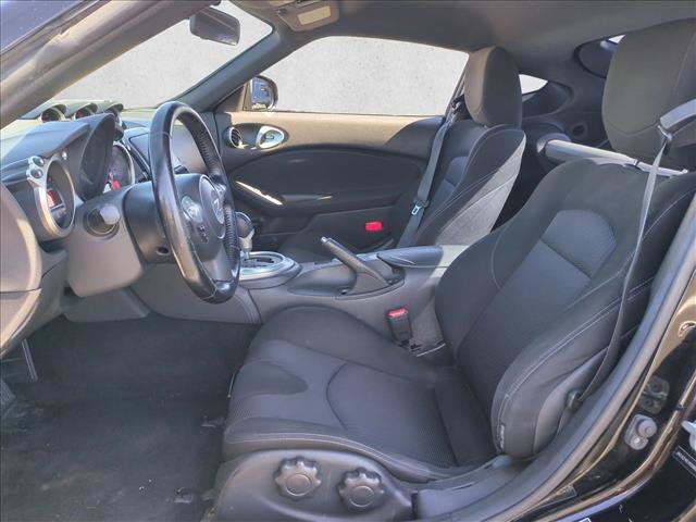 Used 2016 Nissan 370Z Coupe RWD image 14