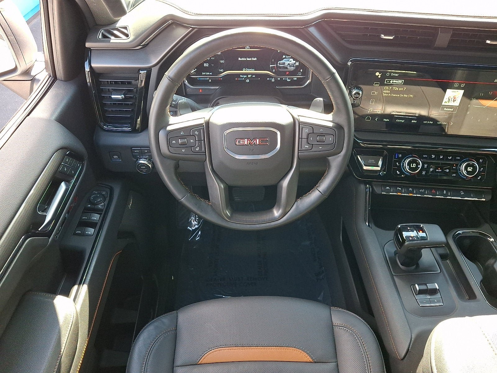 Used 2024 GMC Sierra 1500 AT4 w/ Technology Package AWD/4WD image 12