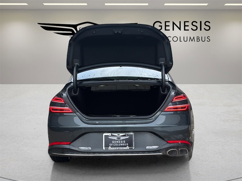 Used 2023 Genesis G70 2.0T image 9