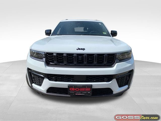 New 2026 Jeep Grand Cherokee L Limited AWD/4WD image 2