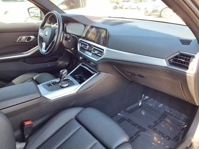 Used 2021 BMW 330e w/ Convenience Package image 28