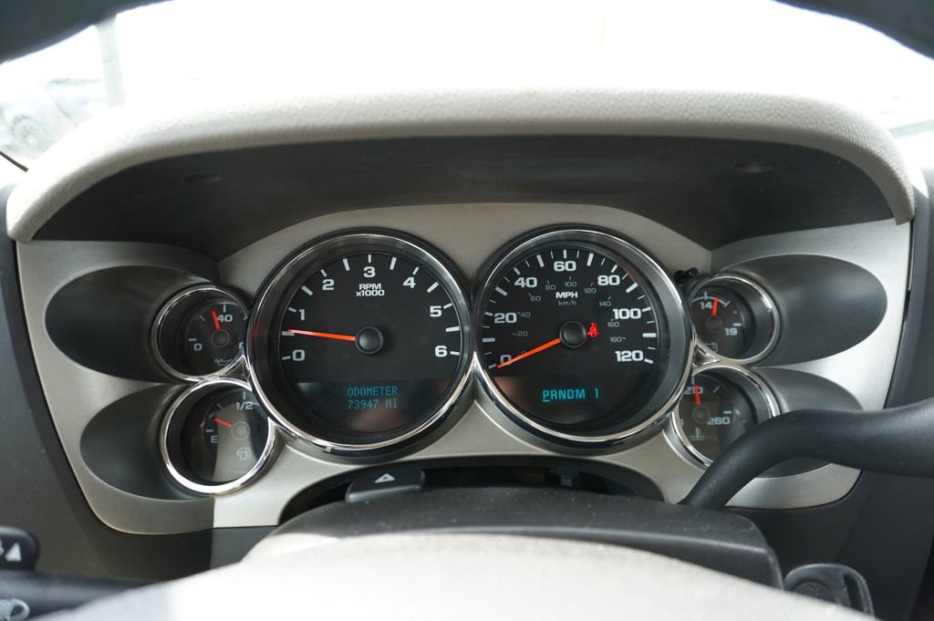 Used 2014 Chevrolet Silverado 2500 W/T w/ Snow Plow Prep Package AWD/4WD image 15