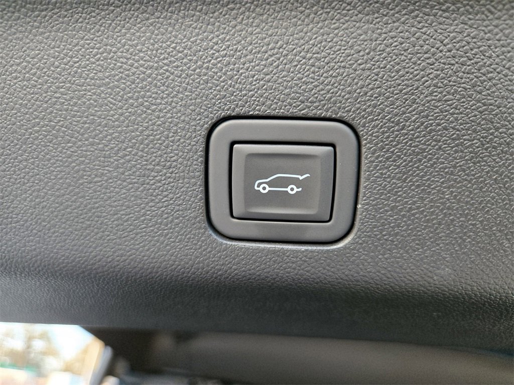 Used 2024 Chevrolet Tahoe RST w/ Luxury Package image 34