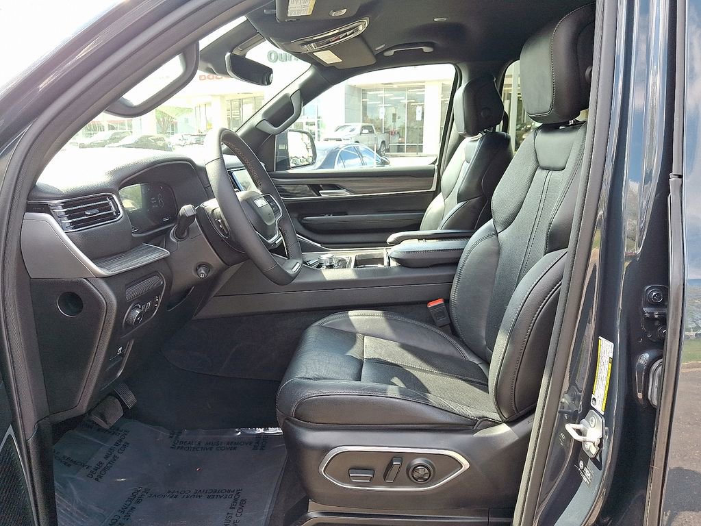 Certified 2024 Jeep Wagoneer Series II image 15
