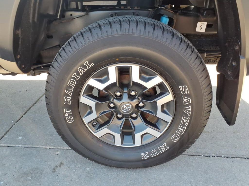 Used 2020 Toyota Tacoma TRD Off-Road AWD/4WD image 13