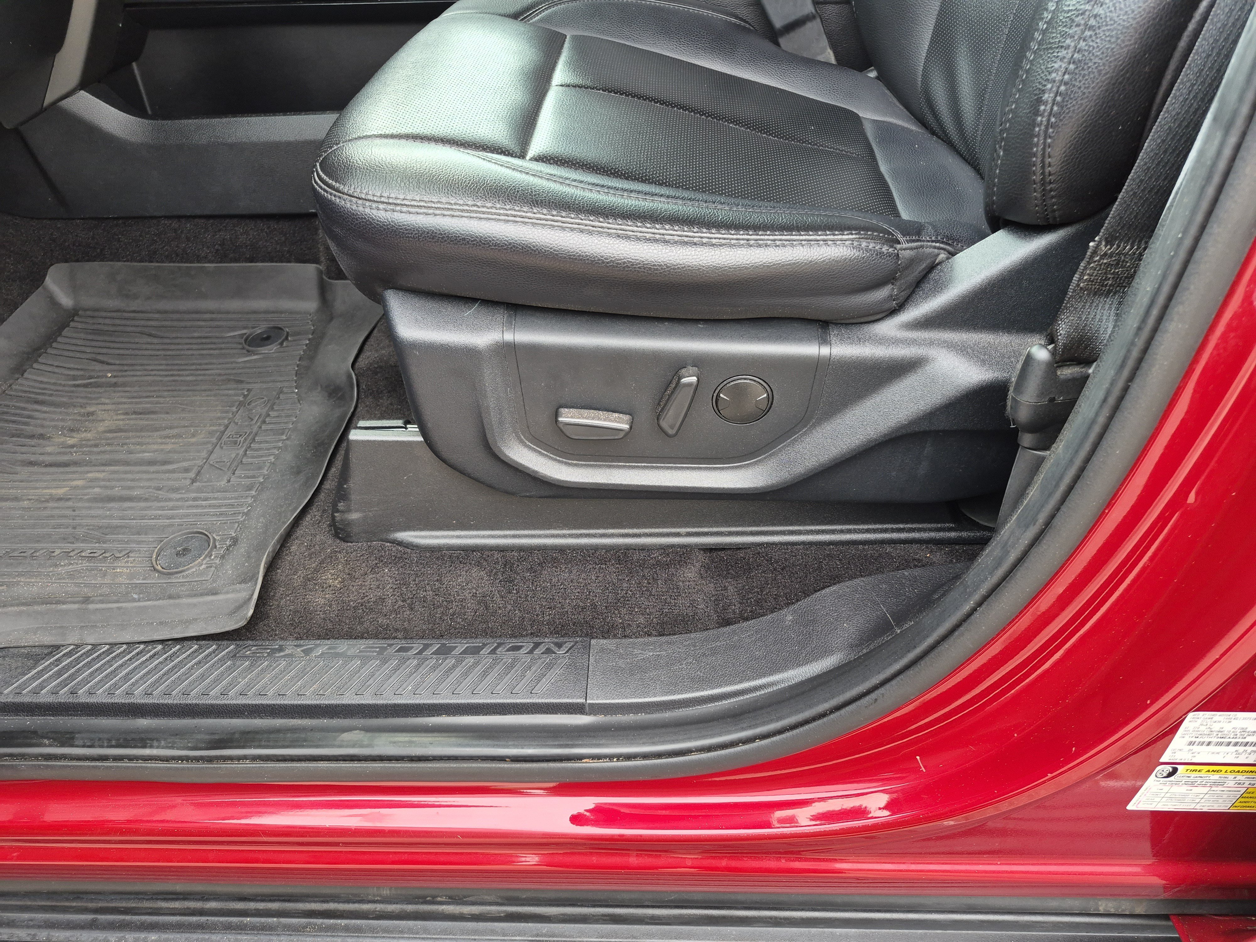 Certified 2021 Ford Expedition XLT RWD image 11