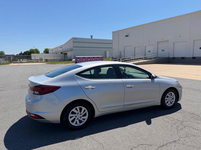 Used 2019 Hyundai Elantra SE FWD image 4
