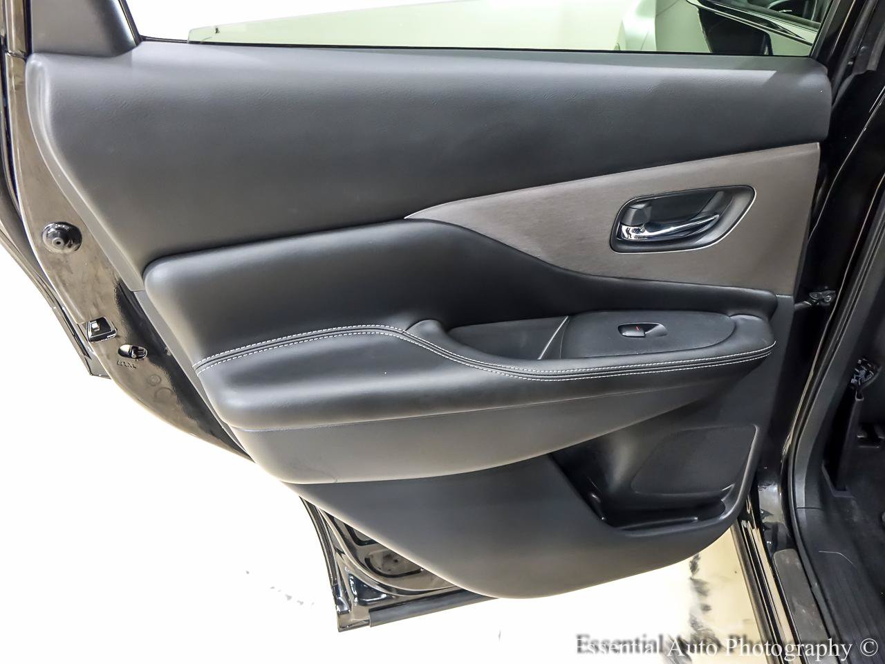 Used 2023 Nissan Murano SV w/ SV Midnight Edition Package FWD image 24