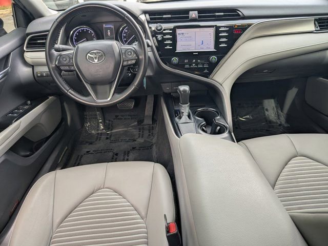 Used 2020 Toyota Camry SE image 19