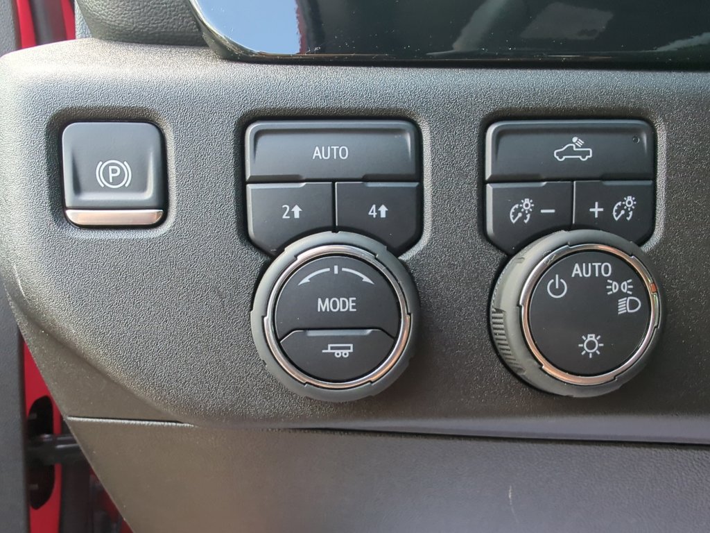 Used 2024 Chevrolet Silverado 1500 LT image 15