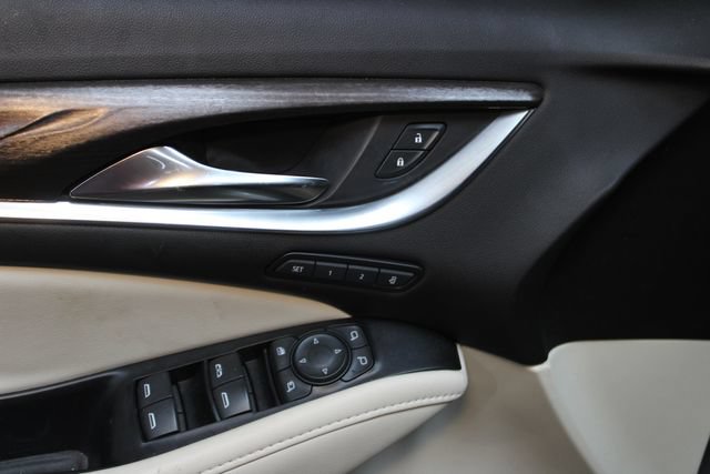 Used 2022 Buick Enclave Avenir w/ Avenir Technology Package AWD/4WD image 20