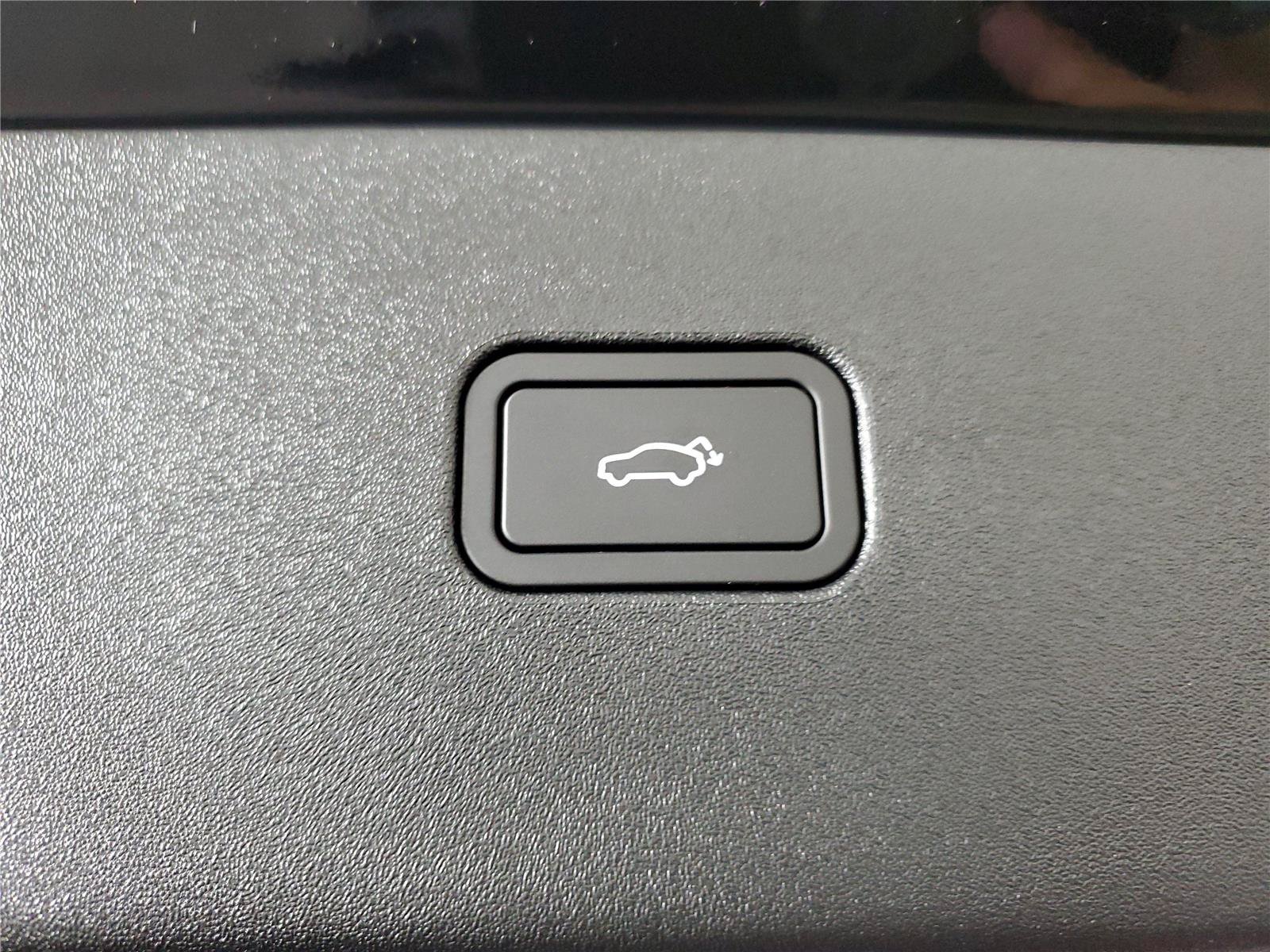 New 2026 Volvo EX30 Ultra w/ Climate Package AWD/4WD image 9