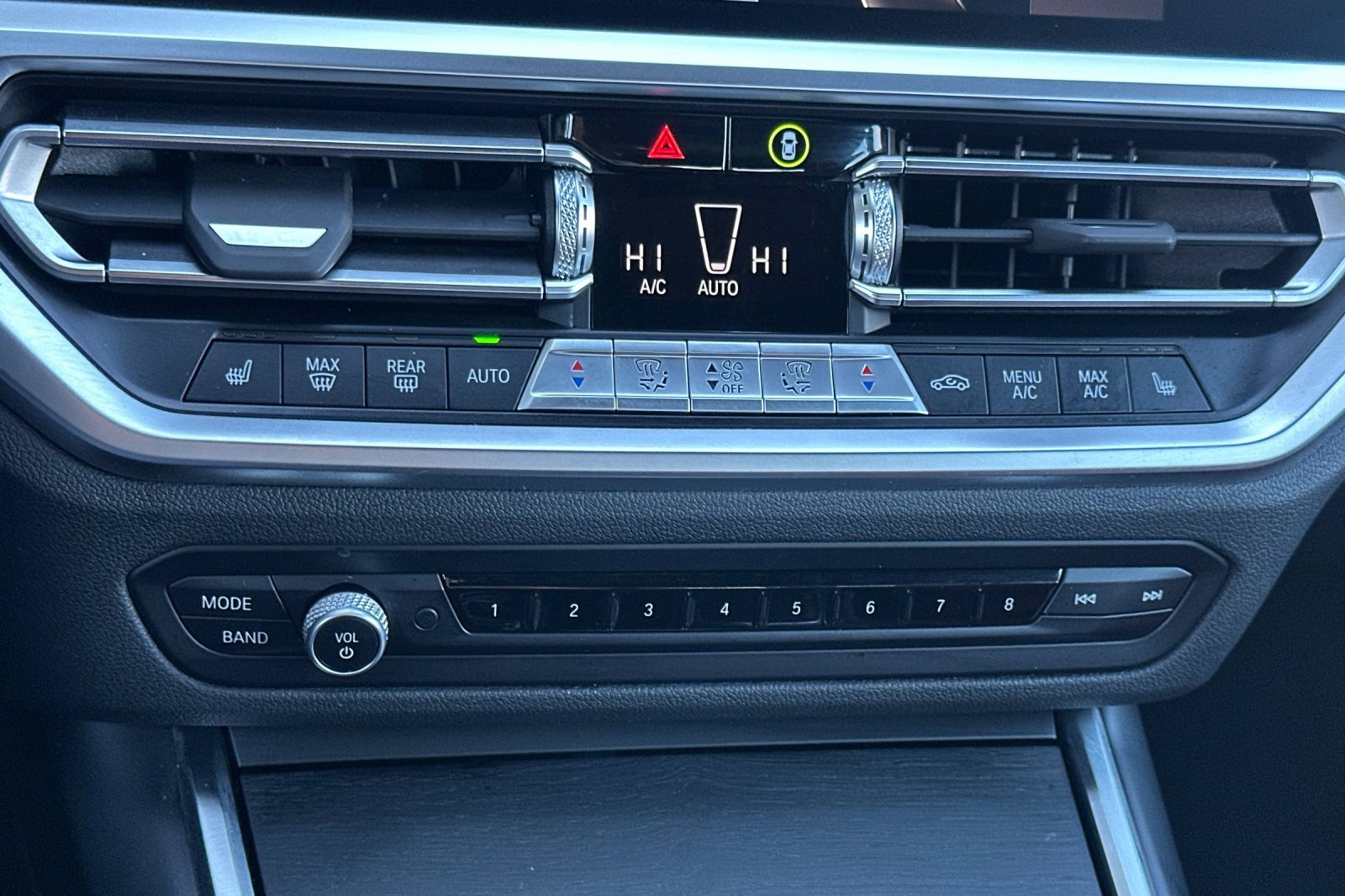 Certified 2022 BMW 330e w/ Premium Package image 25