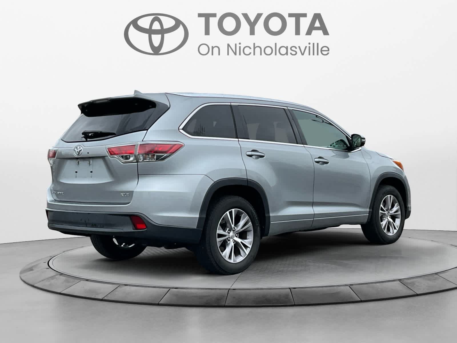 Used 2015 Toyota Highlander XLE FWD image 5