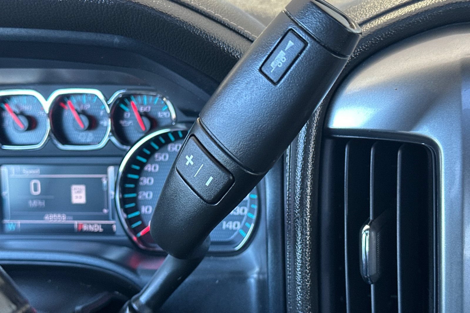 Used 2019 Chevrolet Silverado 2500 LTZ w/ Duramax Plus Package AWD/4WD image 20
