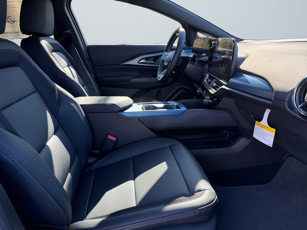 New 2026 Chevrolet Equinox EV LT AWD/4WD image 15