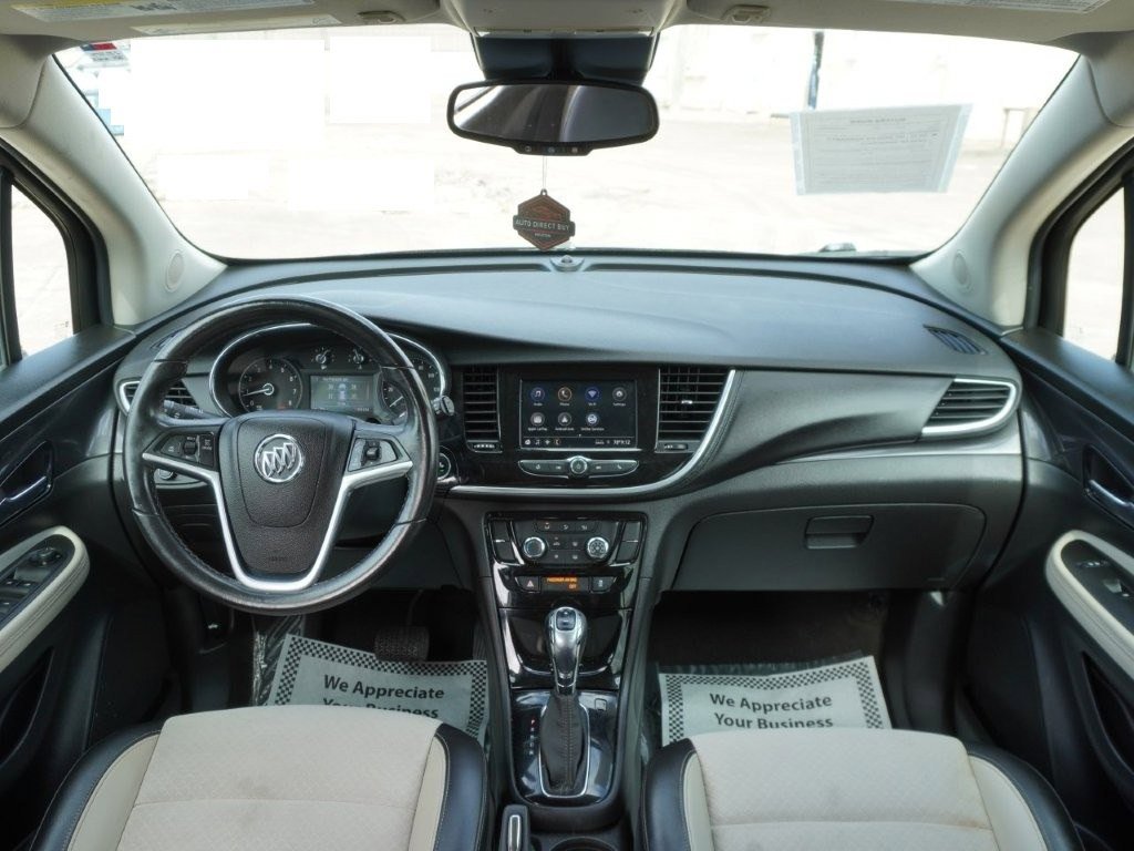 Used 2021 Buick Encore Preferred image 9