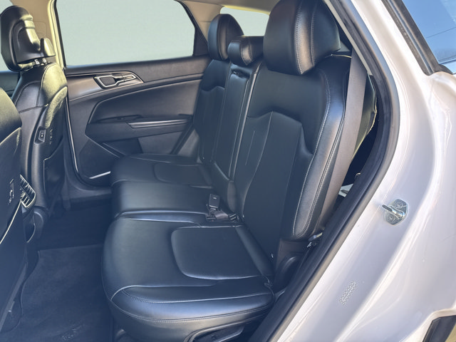 Used 2023 Kia Sportage EX FWD image 19
