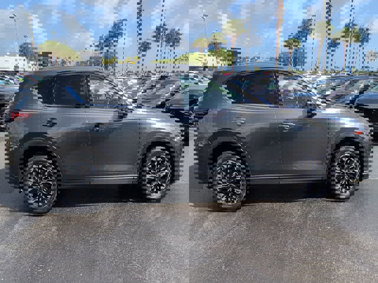 Used 2023 MAZDA CX-5 AWD 2.5 S w/ Premium Plus Pkg image 3