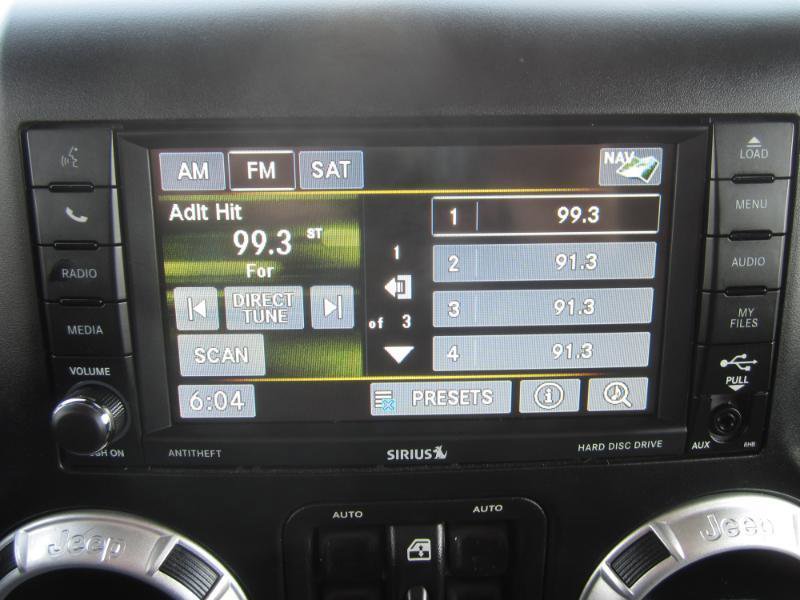 Used 2015 Jeep Wrangler Unlimited Sahara AWD/4WD image 29
