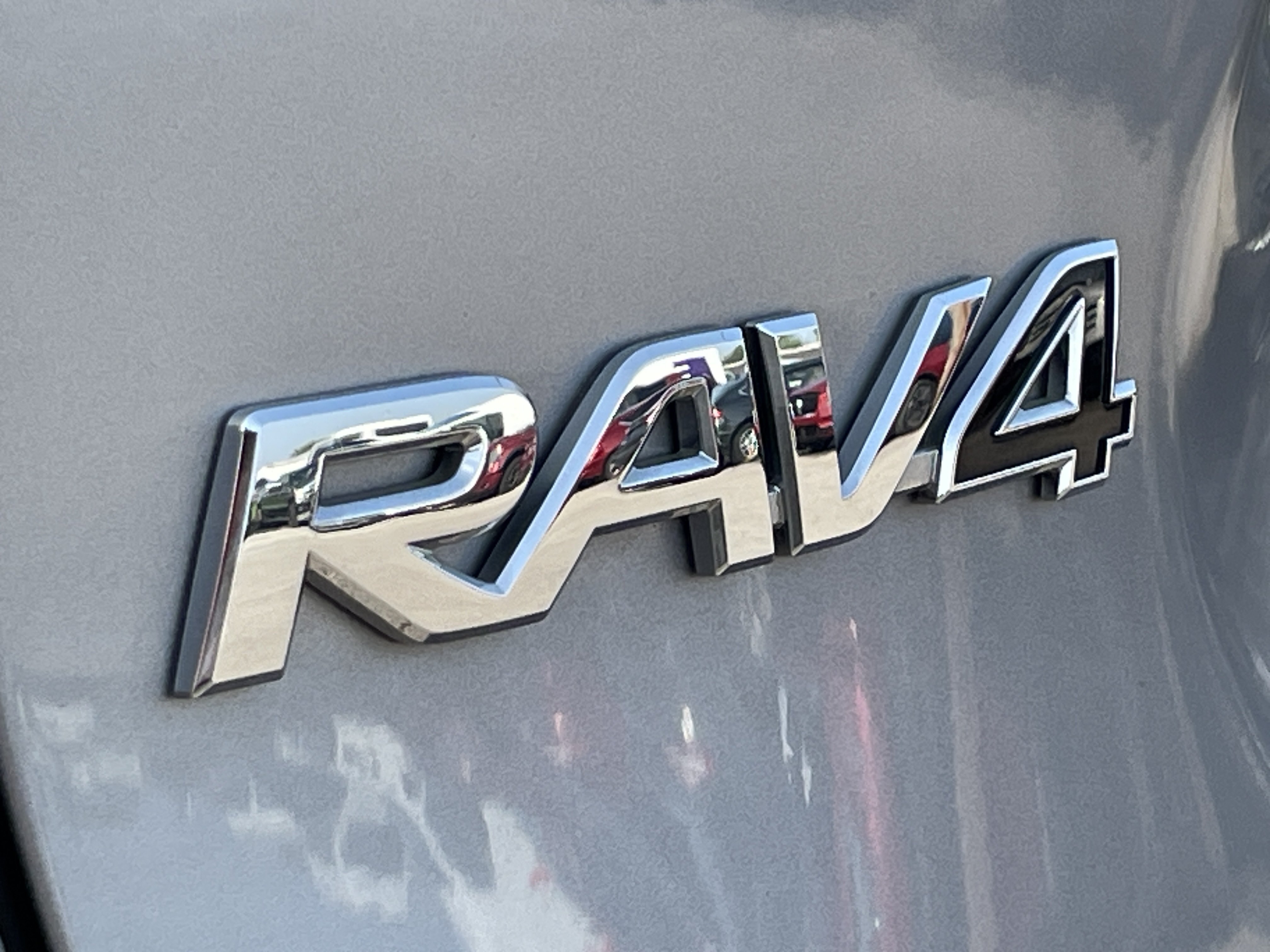 Used 2024 Toyota RAV4 XLE w/ Convenience Package AWD/4WD image 10