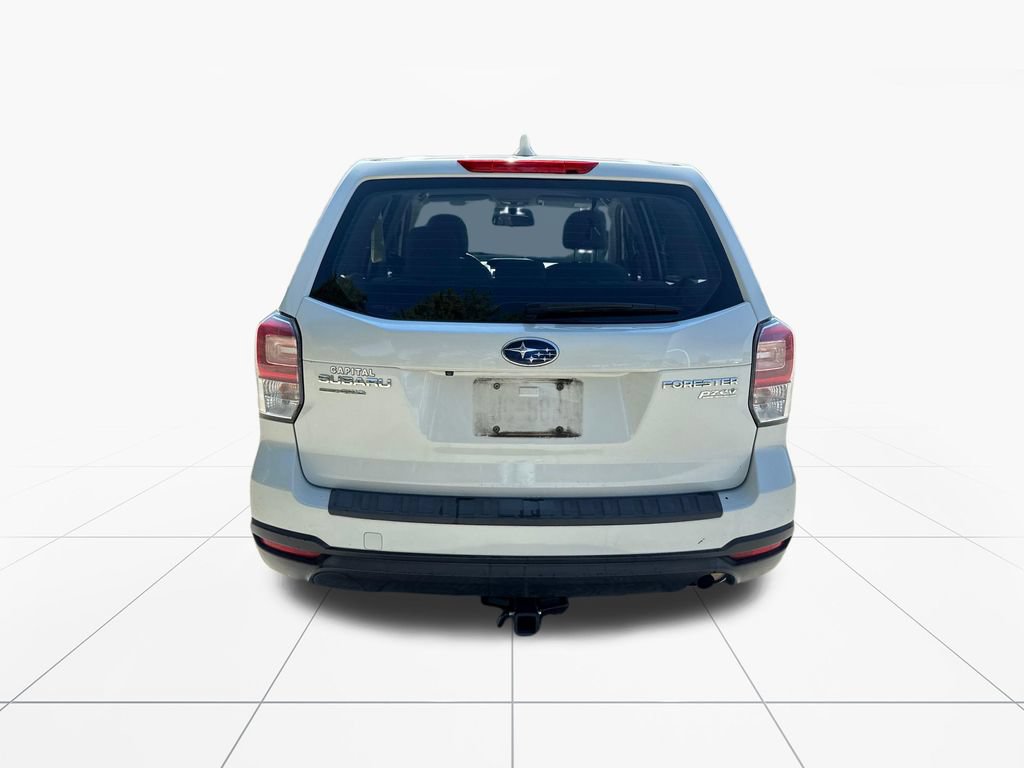 Used 2017 Subaru Forester 2.5i AWD/4WD image 7