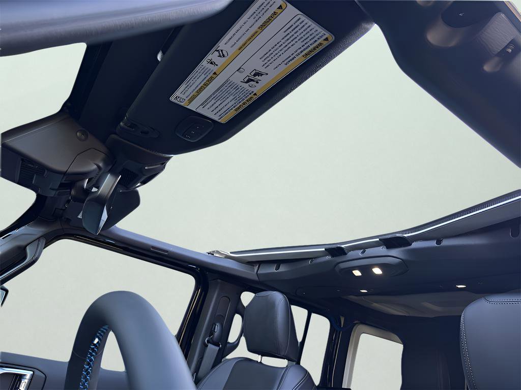 Used 2024 Jeep Wrangler High Altitude image 40