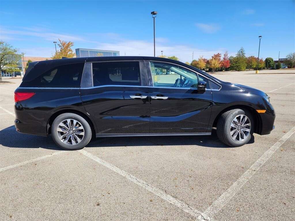 Certified 2024 Honda Odyssey EX-L image 15