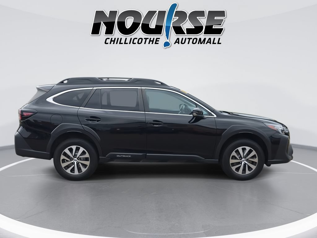 Used 2023 Subaru Outback Premium AWD/4WD image 9