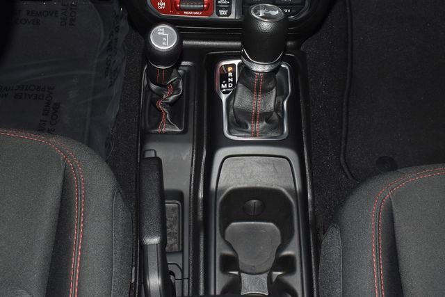 Used 2023 Jeep Wrangler Unlimited Rubicon w/ Cold Weather Group AWD/4WD image 18