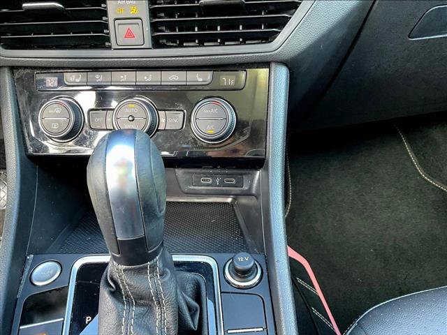 Used 2021 Volkswagen Jetta SE w/ SE Cold Weather Package FWD image 25