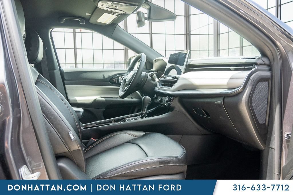 Used 2024 Jeep Compass Limited AWD/4WD image 23