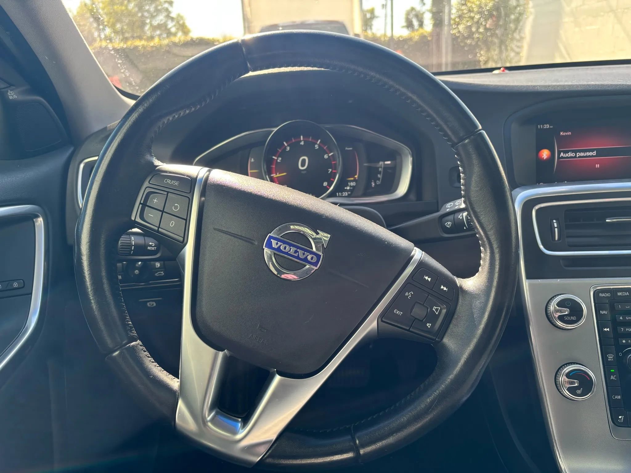 Used 2017 Volvo V60 T5 Premier w/ Convenience Package image 33